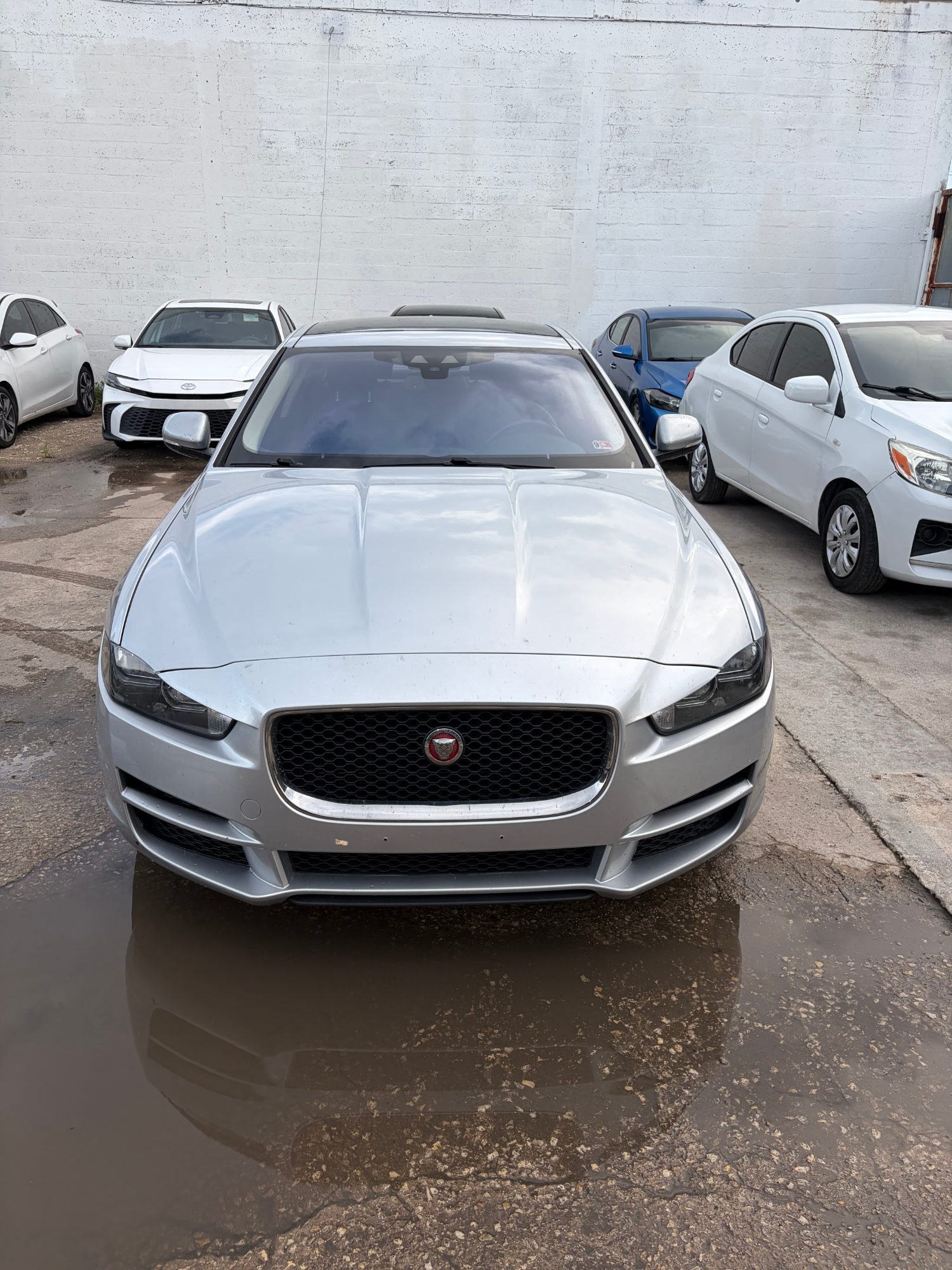 2017 Jaguar XE rental car, photo 3