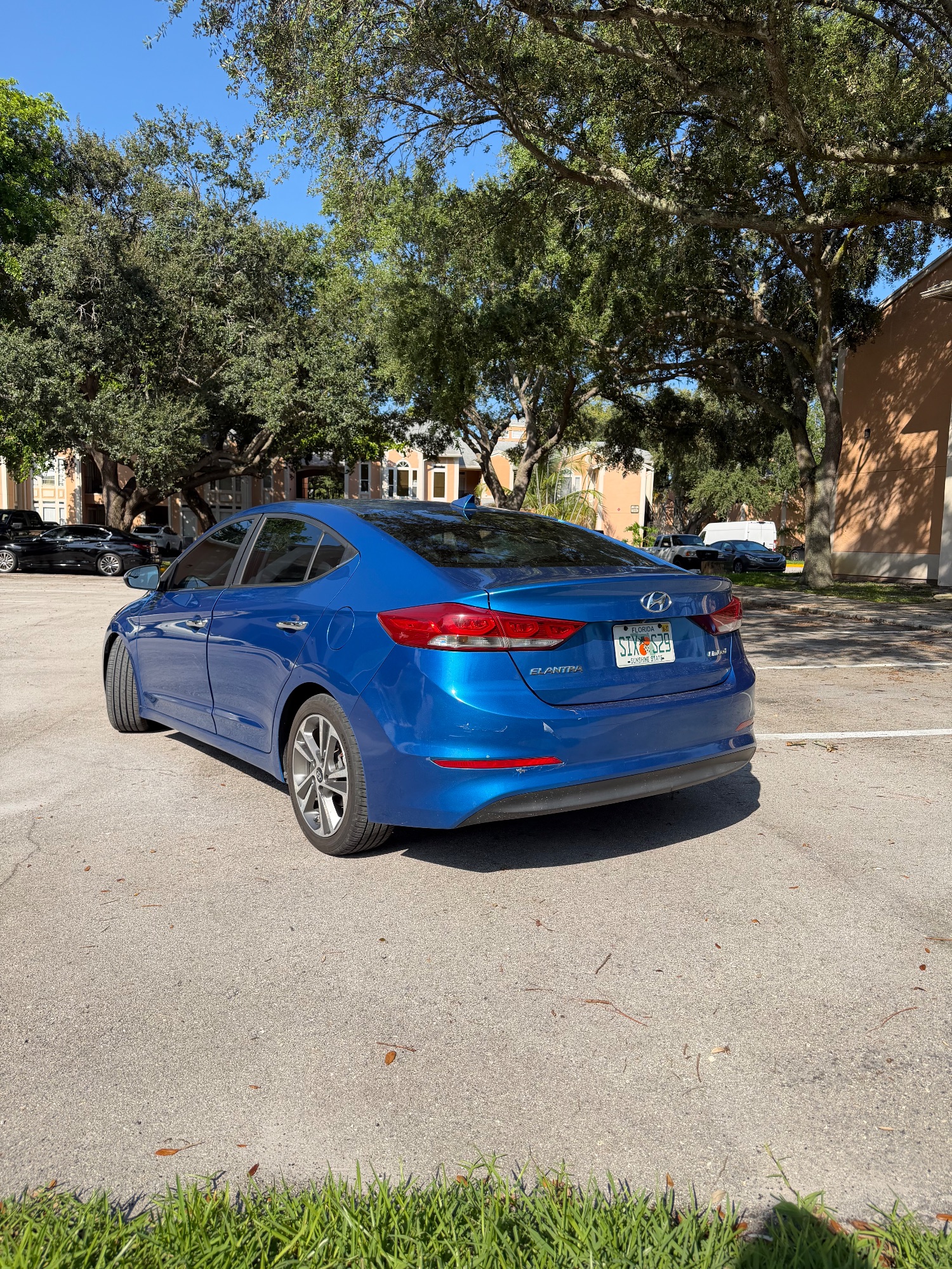 2017 HYUNDAI Elantra rental car, photo 2