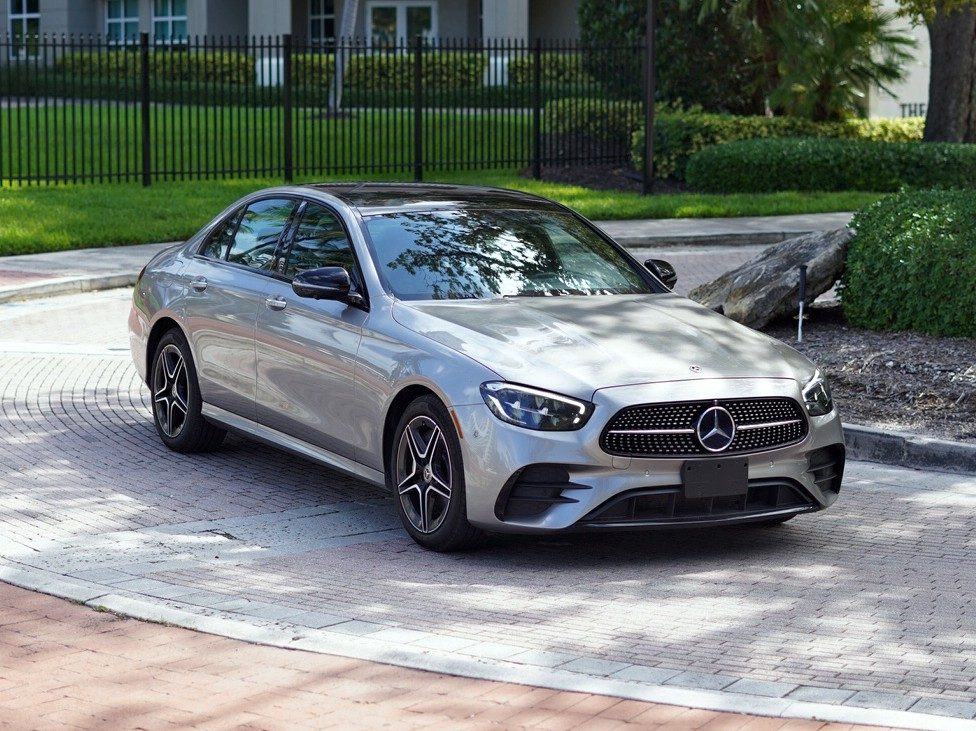 2023 Mercedes-Benz E350 rental car, photo 2